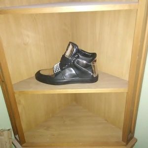 Meet your Posher, Mat